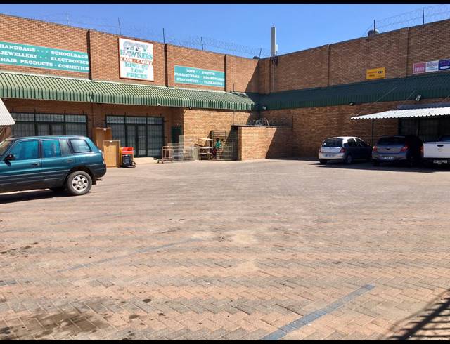 800M² RETAIL FOR SALE IN POLOKWANE CENTRAL